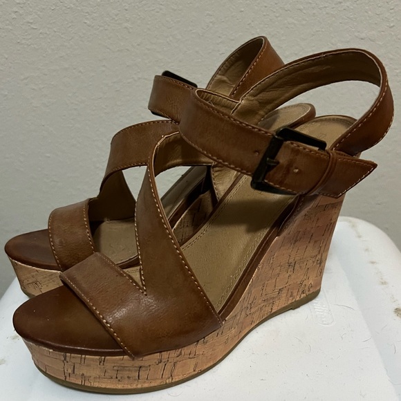 Wedge heel sandals - Picture 1 of 7